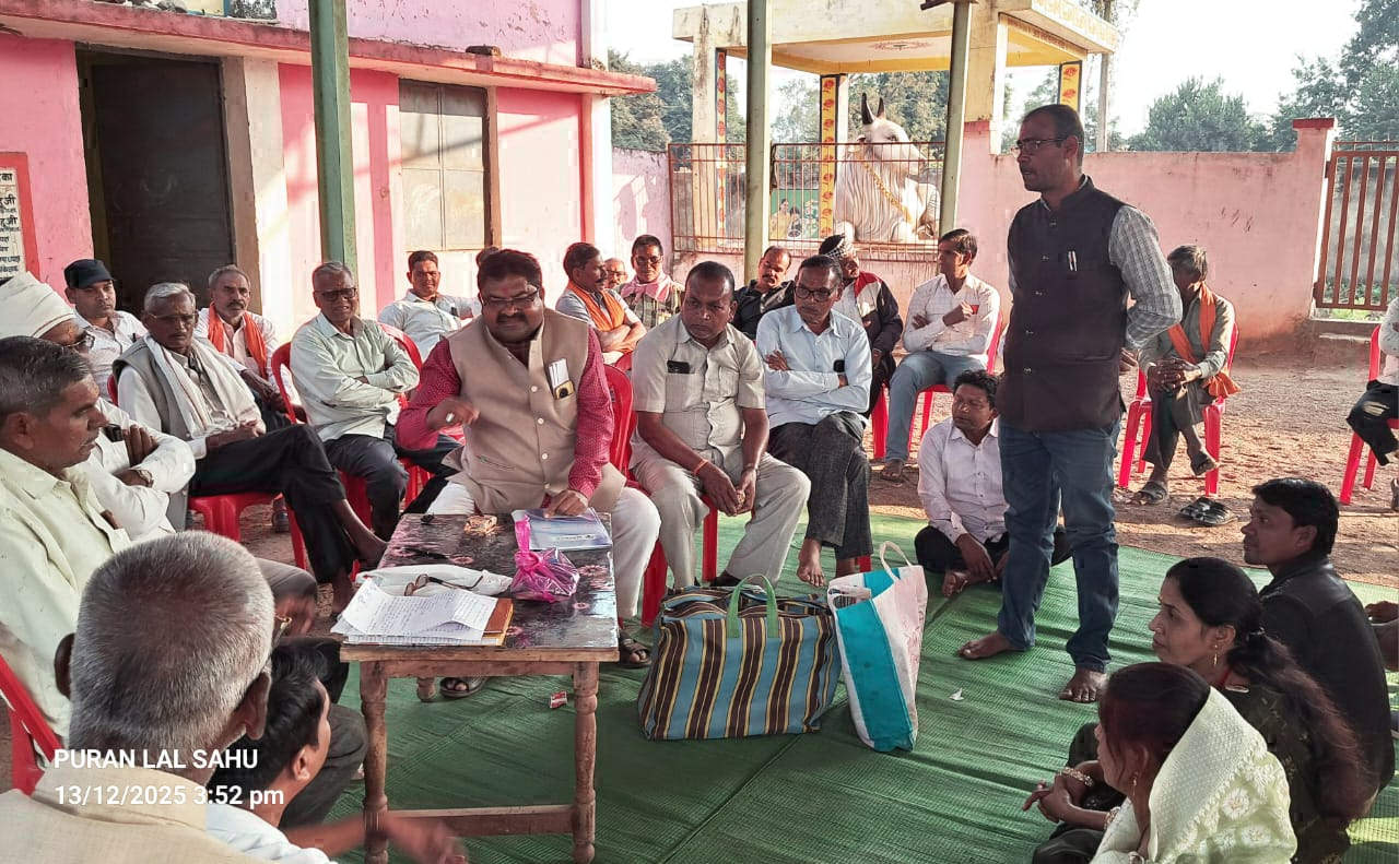 पूर्व अध्यक्ष ने नवनिर्वाचित अध्यक्ष को कार्यभार सौंपा 