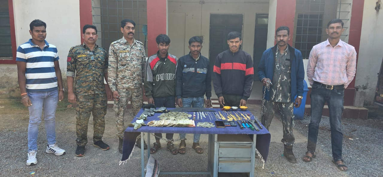 रेकी कर चोरी, तीन आरोपी गिरफ्तार