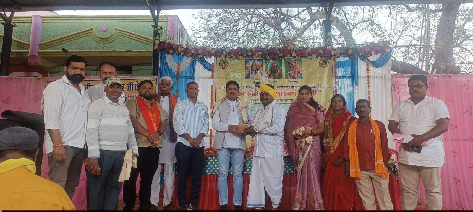 शहादत दिवस कार्यक्रम में शामिल हुए जनप्रतिनिधि