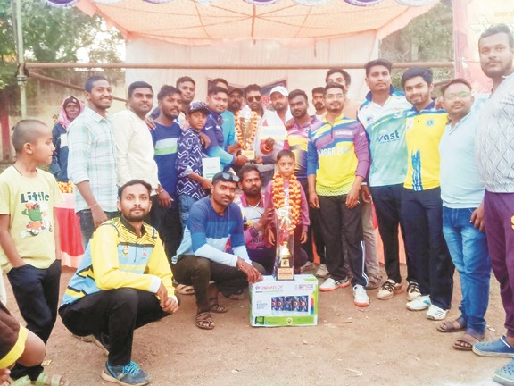 क्रिकेट में मोतीपुर वार्ड ने 1 रन से दर्ज की जीत