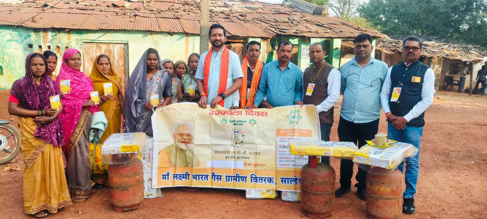 शिव मंदिर प्राण प्रतिष्ठा व शीतला मंच के भूमिपूजन में शामिल हुए विक्रांत सिंह