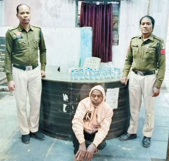अवैध शराब संग आरोपी गिरफ्तार