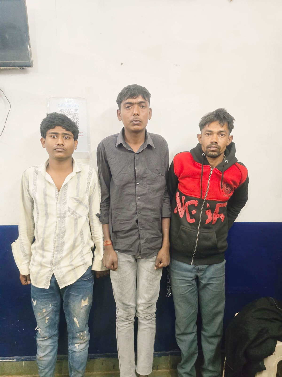 हत्या-लूट, 3 युवकों के साथ एक नाबालिग गिरफ्तार