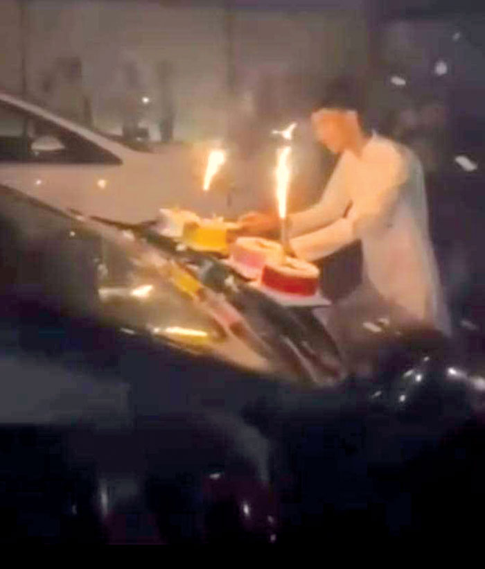 सडक़ में बर्थडे: 11 महीने में महापौर पुत्र समेत 8 मामले दर्ज 30 के लायसेंस निलंबित