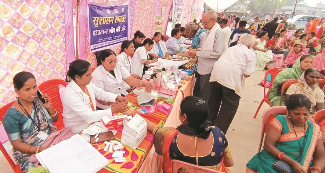 शिविर में बनाए 17 आधार कार्ड और 7 ड्राईविंग लाईसेंस