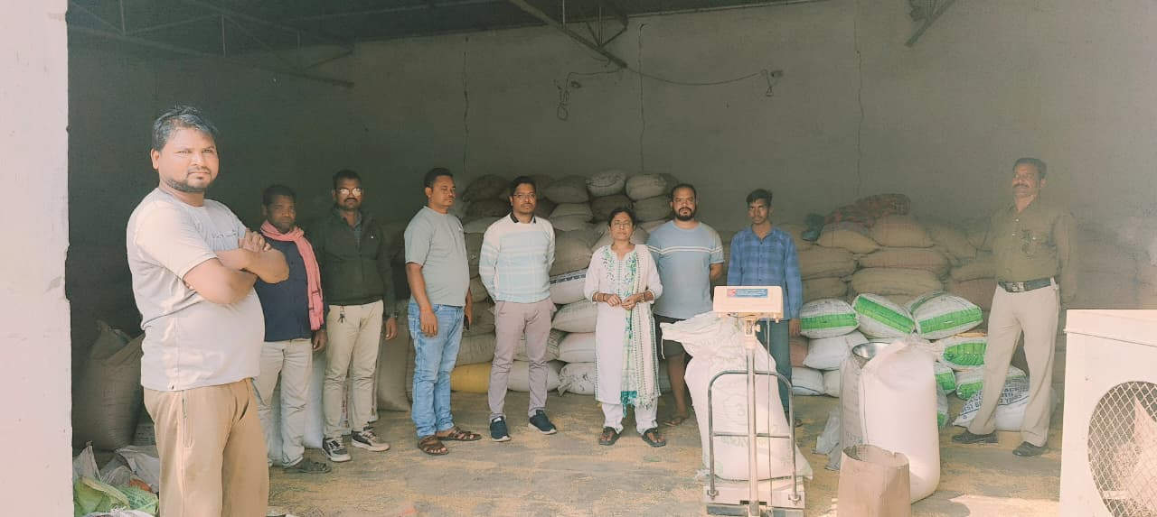 अवैध धान भंडारण - परिवहन: 665 कट्टा धान जब्त व 50 क्विंटल रकबा समर्पण