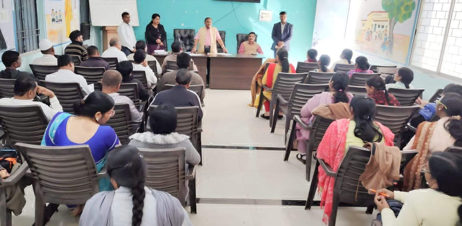 बेरला में चल रहे ब्लूप्रिंट पर प्रशिक्षण का  निरीक्षण