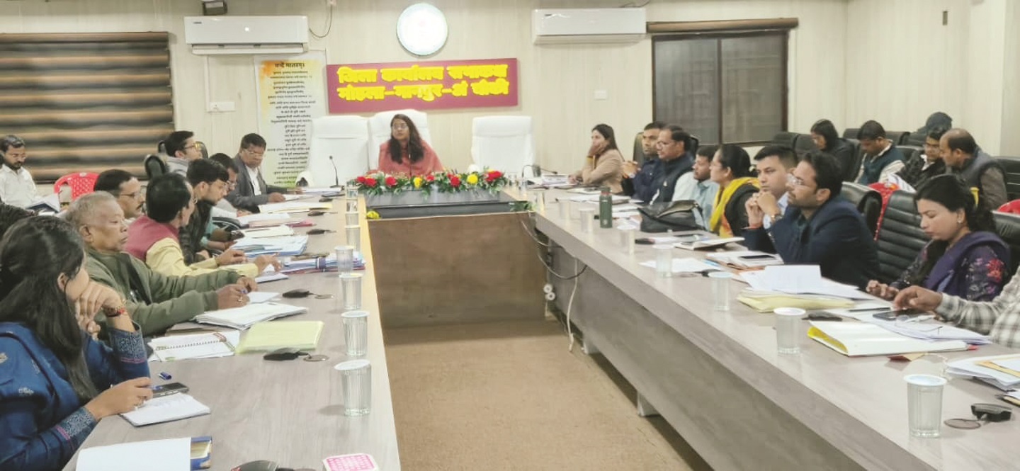 श्रमिकों का शत-प्रतिशत पंजीयन हो सुनिश्चित : कलेक्टर