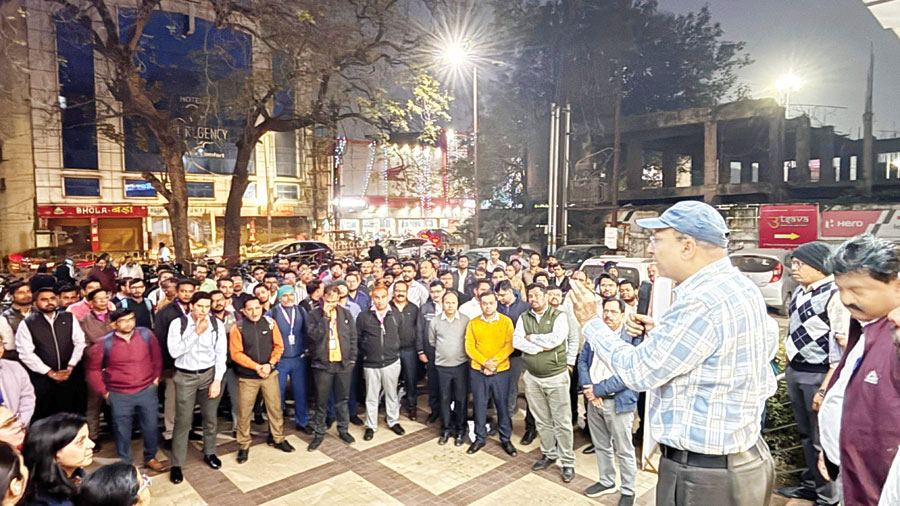  पांच दिवसीय बैंकिंग सप्ताह की मांग को लेकर प्रदर्शन