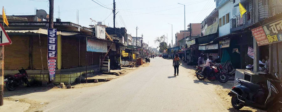 चारामा बंद सफल, ज्ञापन सौंपा