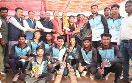 माता दुलारदेई क्रिकेट स्टेडियम स्पर्धा, नैनमूर बनी विजेता