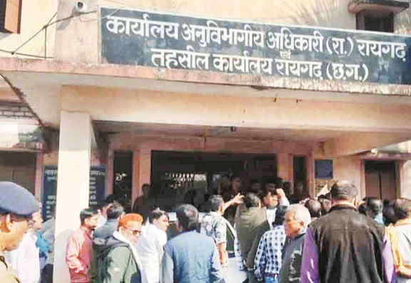 ऑक्सीजोन के लिए पेड़ों की कटाई का कांग्रेस ने किया विरोध