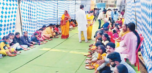 साईं जन्मोत्सव पर शोभायात्रा, भंडारा