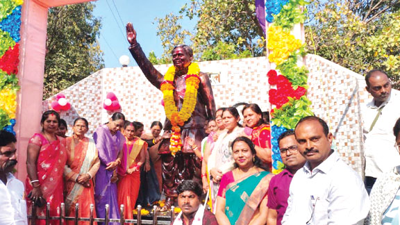 अस्पताल चौक बना अटल परिसर चौक