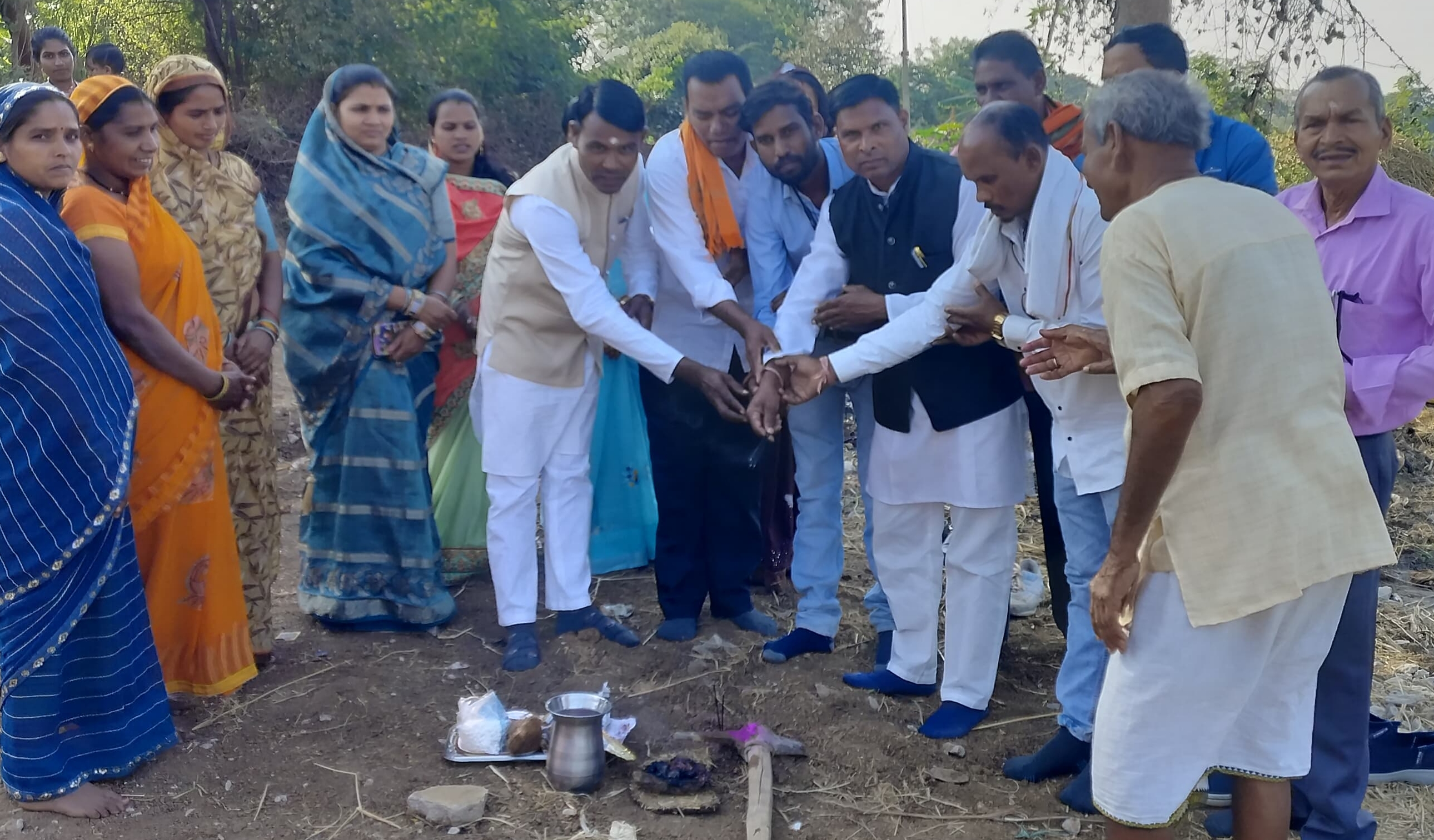 जिपं सभापति ने किया सीसी सडक़ का भूमिपूजन