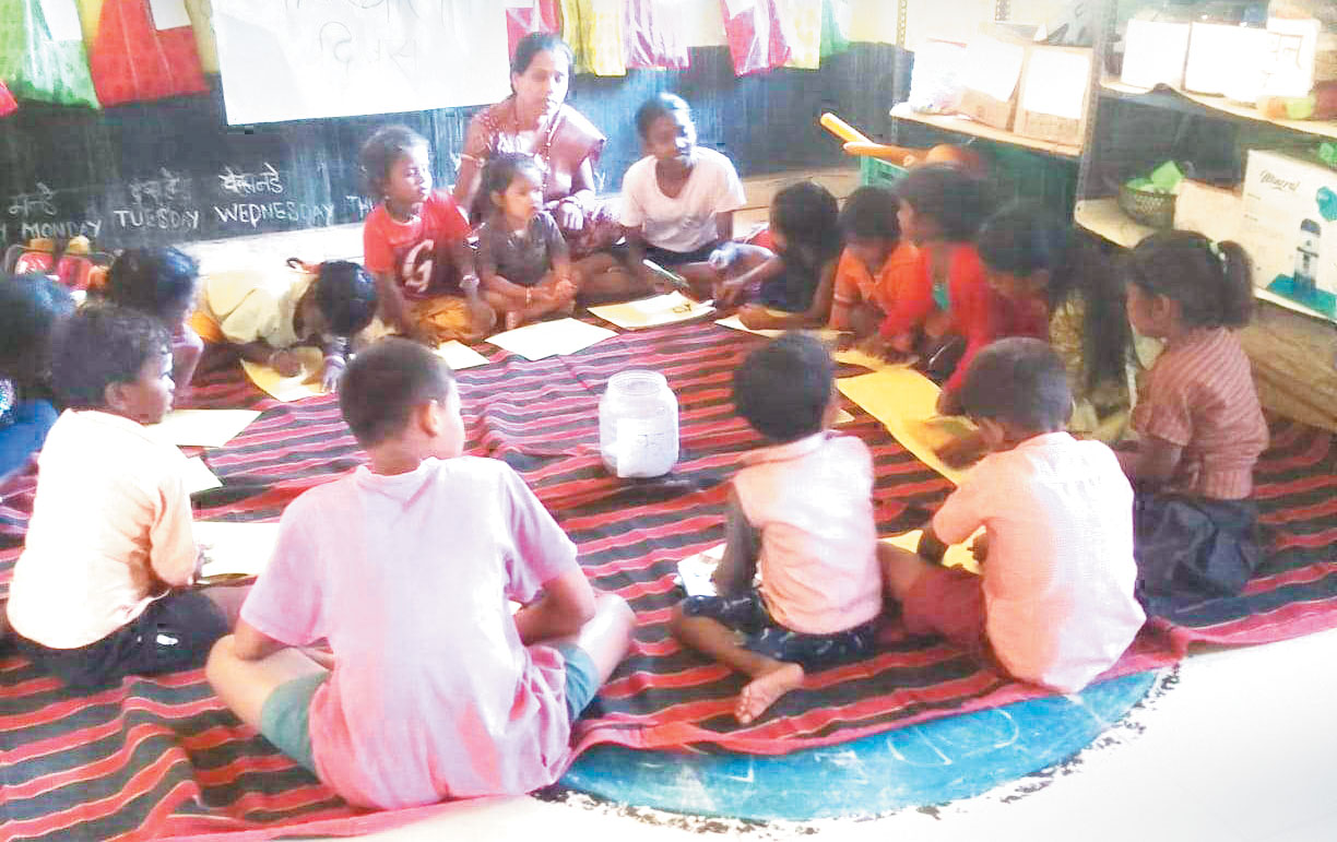 बस्तर में गूंजी वीरता की गाथा, वीर बाल दिवस पर बच्चों ने सुना प्रधानमंत्री का संदेश