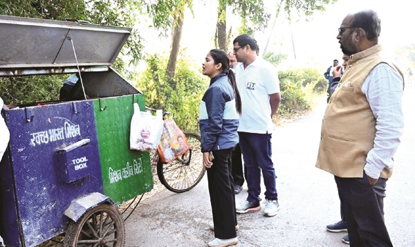 आयुक्त ने किया हुडको क्षेत्र का सघन निरीक्षण