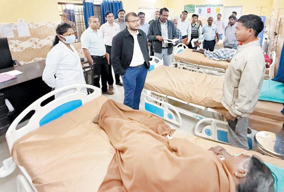 विकास व स्वास्थ्य व्यवस्थाओं का कलेक्टर ने लिया जायजा