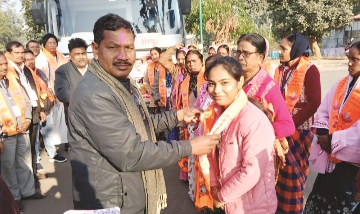 गरियाबंद के 94 श्रद्धालु अयोध्या धाम रवाना