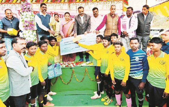 सूर्य प्रकाश मेमोरियल फुटबॉल टूर्नामेंट का खिताब चिनियाँ ने जीता