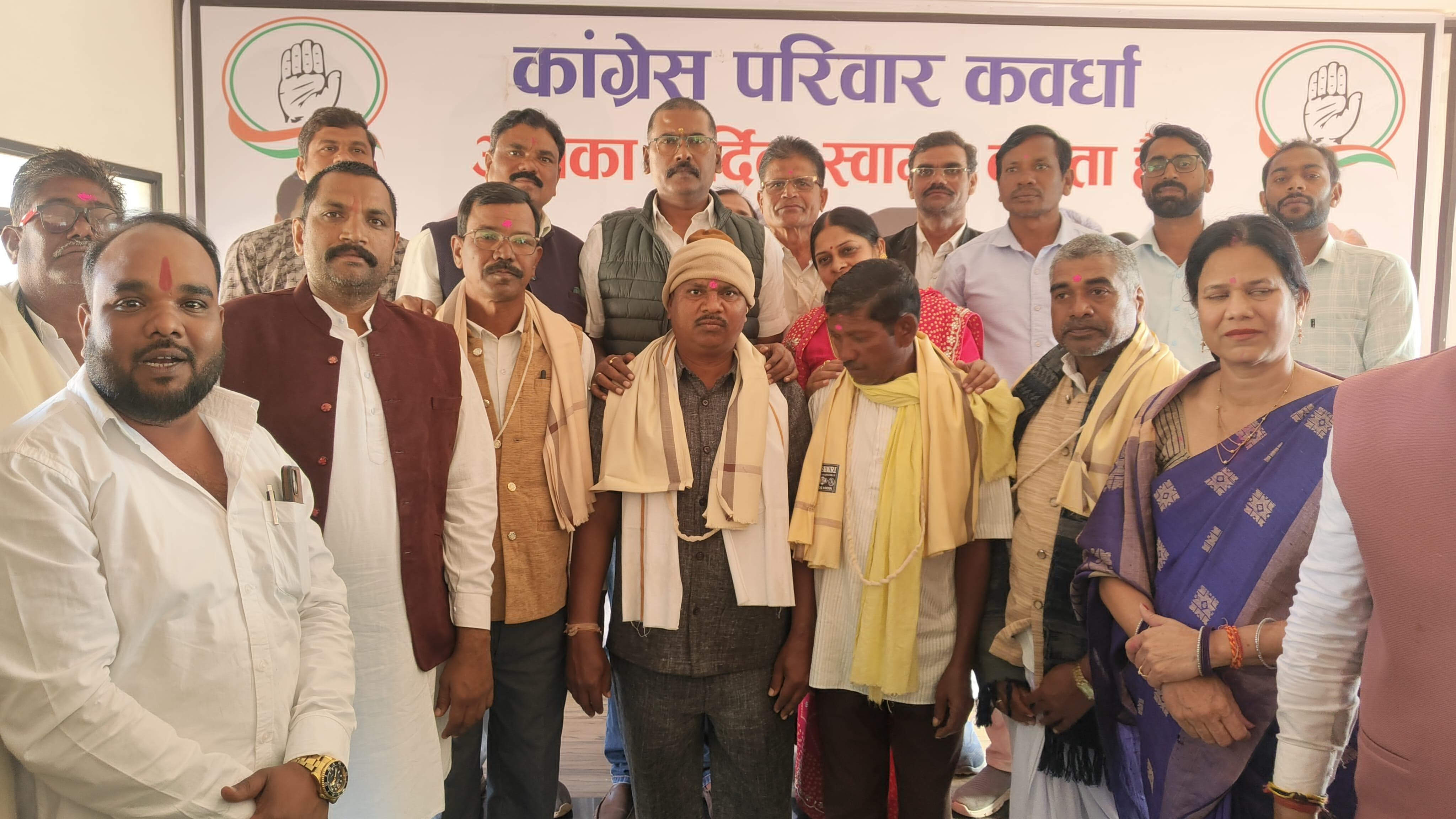 स्थापना दिवस पर 51 वरिष्ठ कांग्रेसियों का सम्मान