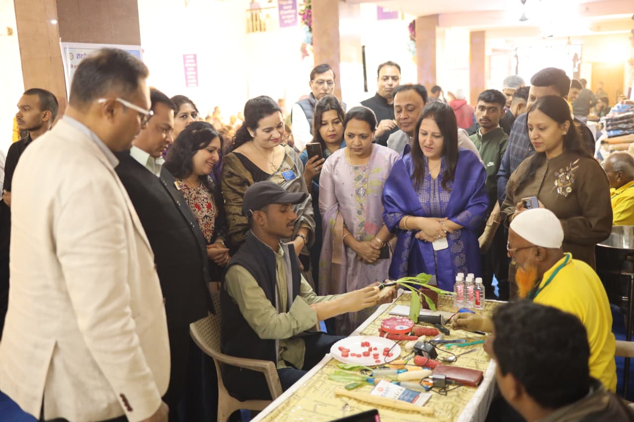 सेवा से ही जीवन में आत्मिक संतुष्टि मिलती है-वित्त मंत्री