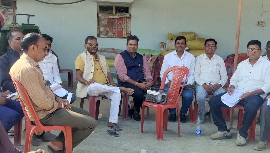 भाजपा नेताओं ने सुनी  मोदी से मन की बात