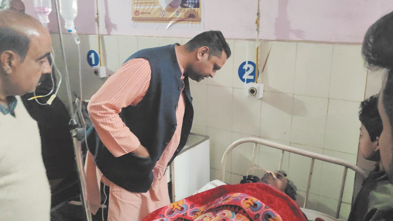 किसान ने की खुदकुशी की कोशिश