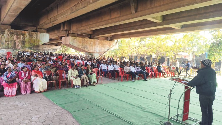 हड़ताल से दूसरे दिन भी सरकारी कामकाज और स्कूलों की पढ़ाई रही चौपट
