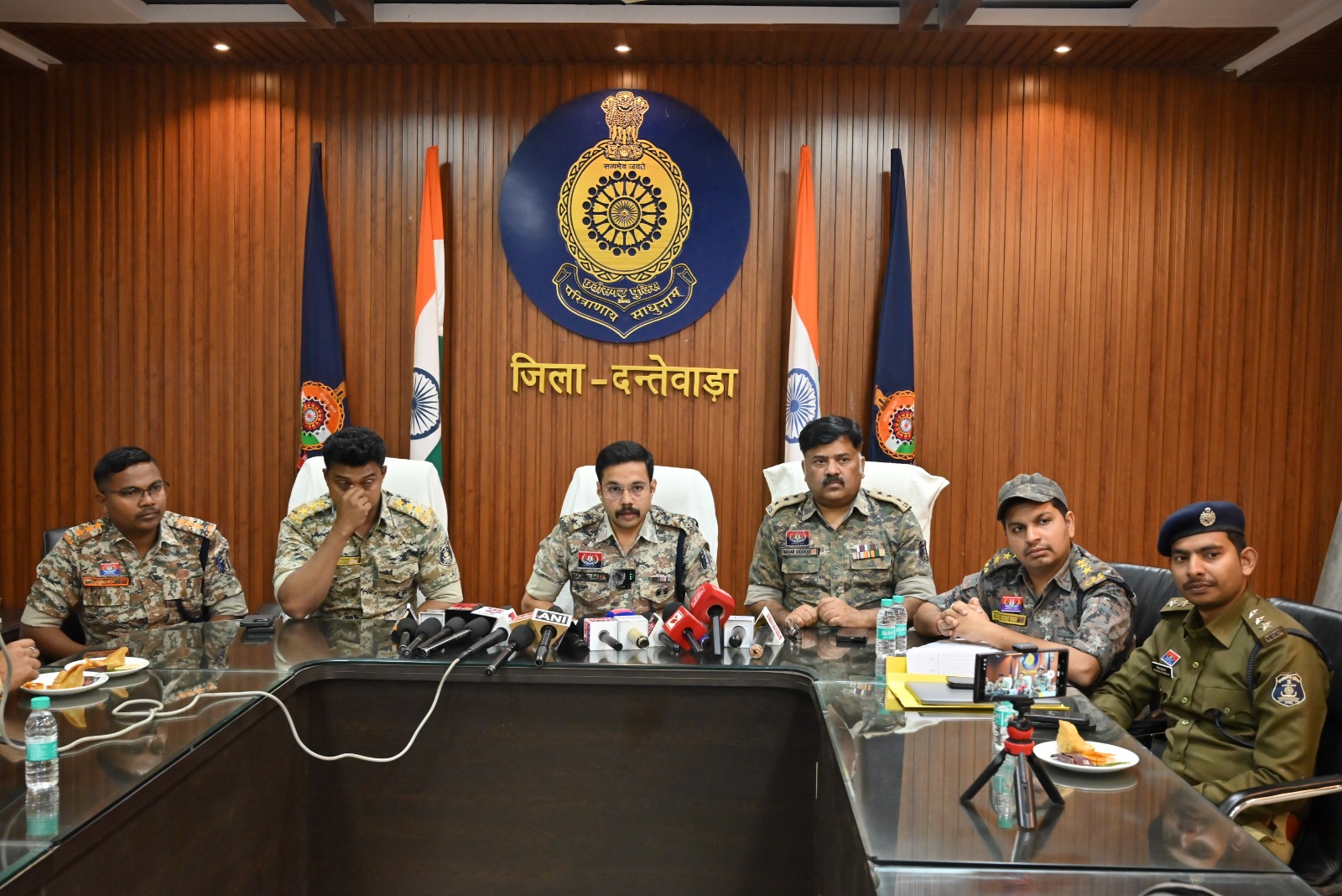 272 नक्सलियों ने  किया समर्पण