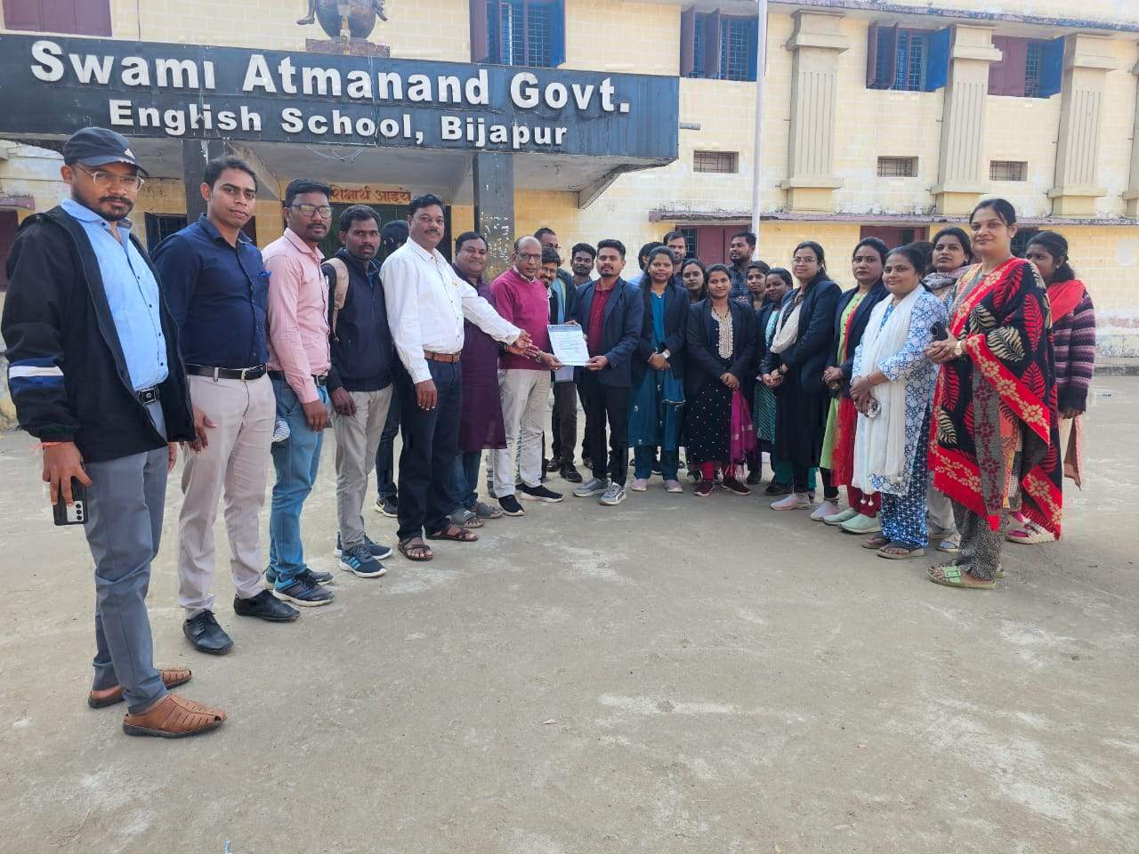 कर्मचारी अधिकारी फेडरेशन की हड़ताल के अंतिम दिन सेजेस विद्यालयों ने दिया समर्थन पत्र