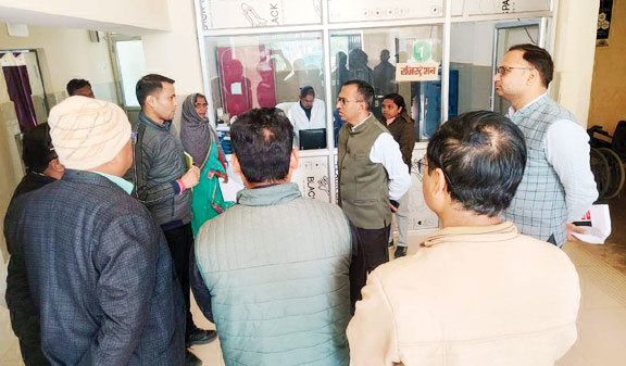  कलेक्टर ने सीएचसी दरिमा  का कियानिरीक्षण