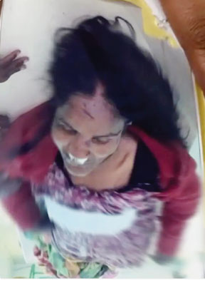 महिला की पिटाई से मौत पति-बेटी गिरफ्तार