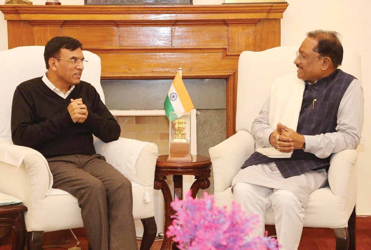 ट्राइबल गेम्स उद्घाटन के लिए सीएम साय का मांडविया को आमंत्रण