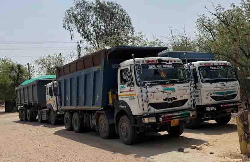 बोईरदादर-चक्रधरनगर मार्ग पर भारी वाहनों का अवैध प्रवेश  पार्षदों ने कलेक्टर  को सौंपा ज्ञापन