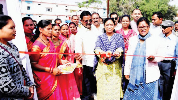 विधायक ने जिपं परिसर में नए स्वरूप में कैंटीन का किया शुभारंभ