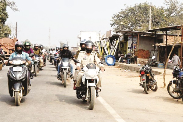 जागरूक करने एमएमसी जिले में निकली हेलमेट बाइक रैली