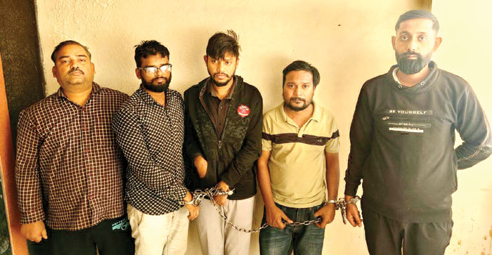 नशीले टैबलेट के सप्लायर एमआर समेत बेचने वाले 5 गिरफ्तार, इनमें 3 मेडिकल दुकानदार