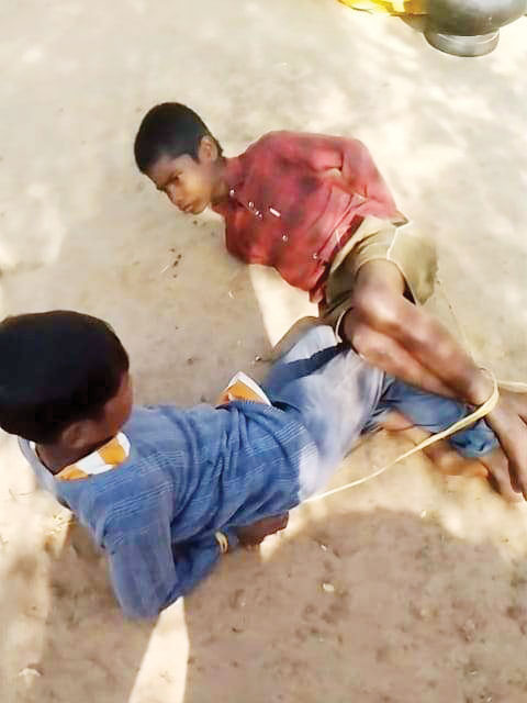 मटर तोडऩे पर मासूम को रस्सी से बांधकर पीटा, आरोपी पर मामला दर्ज