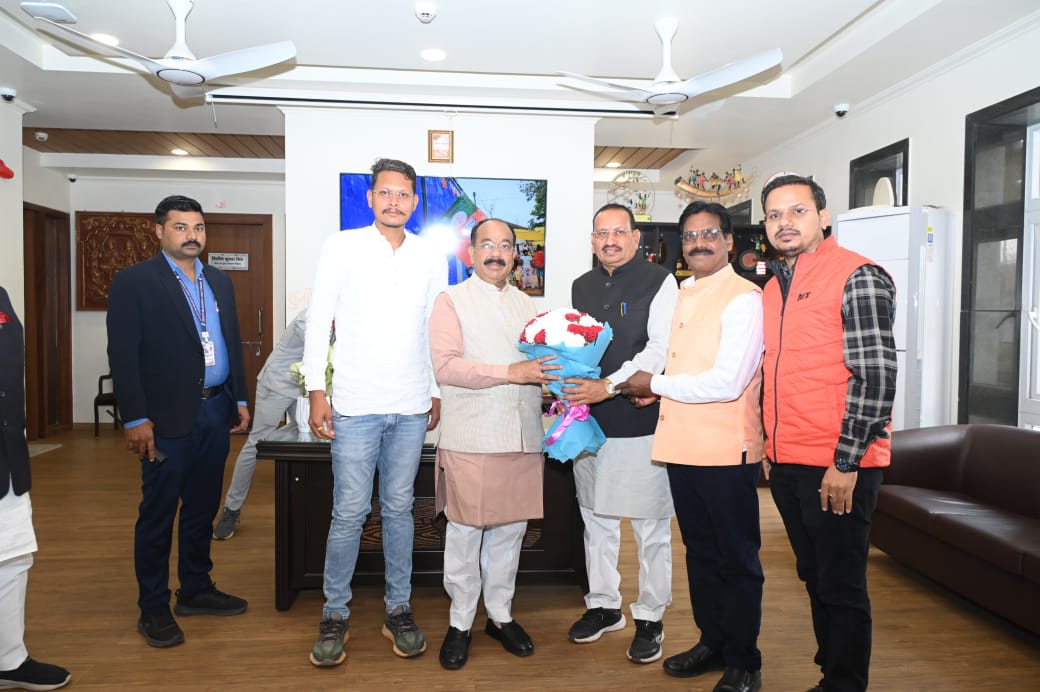 डिप्टी सीएम साव से मिले प्रदेश साहू संघ के पूर्व प्रदेश उपाध्यक्ष