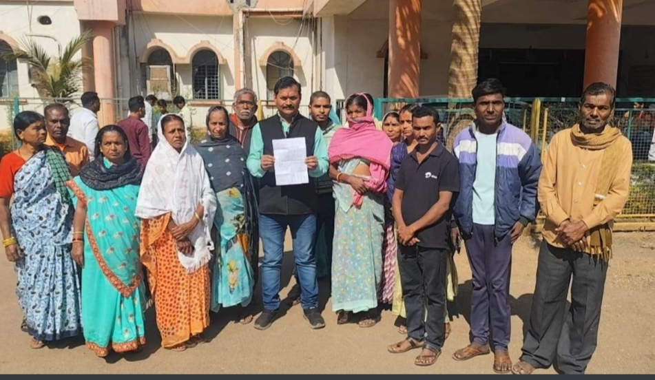 दो माह का चावल वितरण नहीं, कलेक्टर से  शिकायत