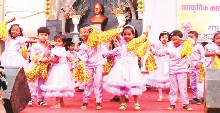 लाखे स्कूल में सांस्कृतिक कार्यक्रम पुरस्कार वितरण