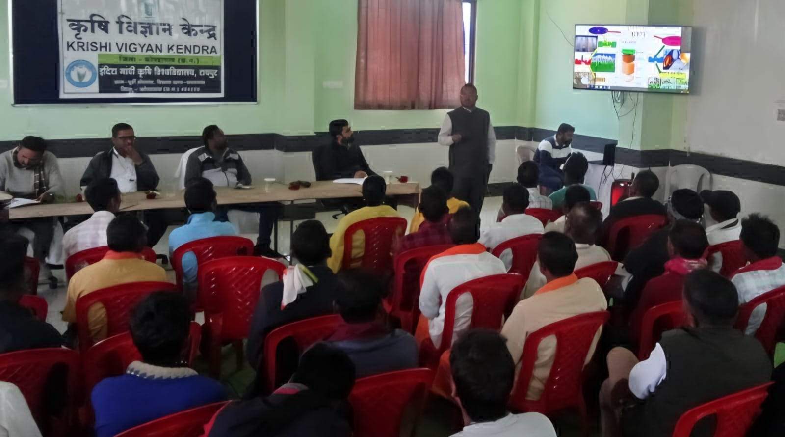 मृदा स्वास्थ्य पत्रक अनुरूप उर्वरक उपयोग पर  प्रशिक्षण व जागरूकता कार्यक्रम