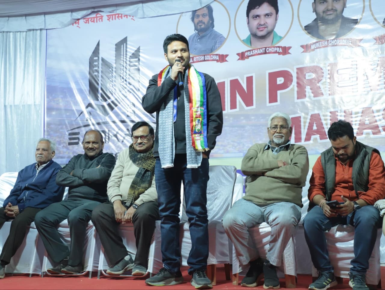 जेपीएल क्रिकेट स्पर्धा में  शामिल हुए पालिकाध्यक्ष