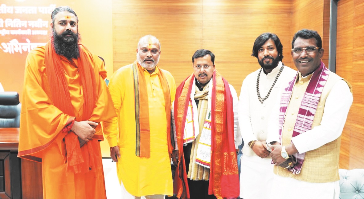 विधायक ललित चंद्राकर ने भाजपा के राष्ट्रीय अध्यक्ष नितिन नबीन से भेंट कर बधाई दी