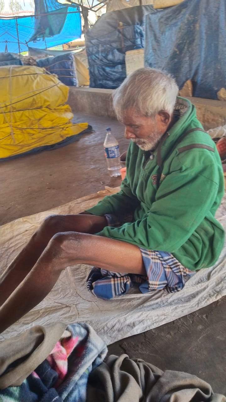 बचेली बाजार में सांड के हमले में बुजुर्ग जख्मी