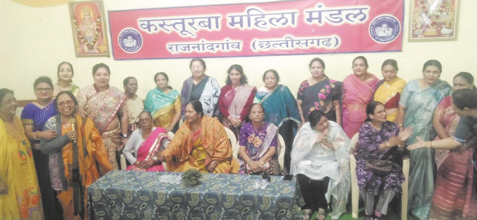 कस्तूरबा महिला मंडल में बिखरी नववर्ष की छटा
