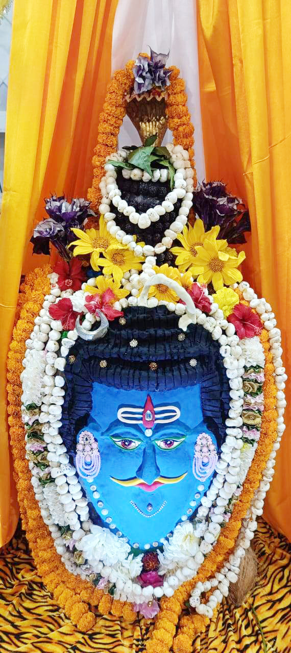 आस्था की पहाड़ी पर शिव का वास