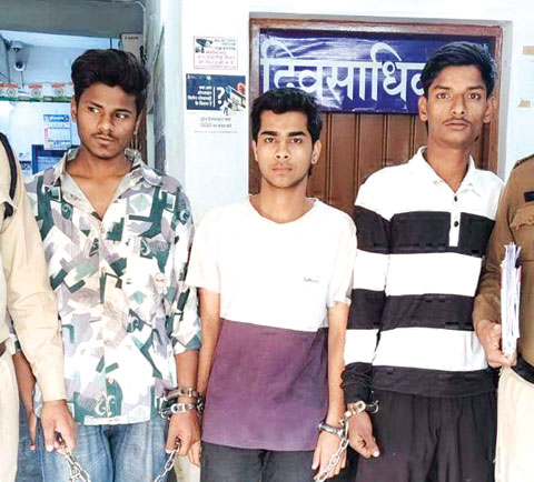 पुरानी रंजिश पर चाकू मारने वाले 4 गिरफ्तार, इनमें एक नाबालिग