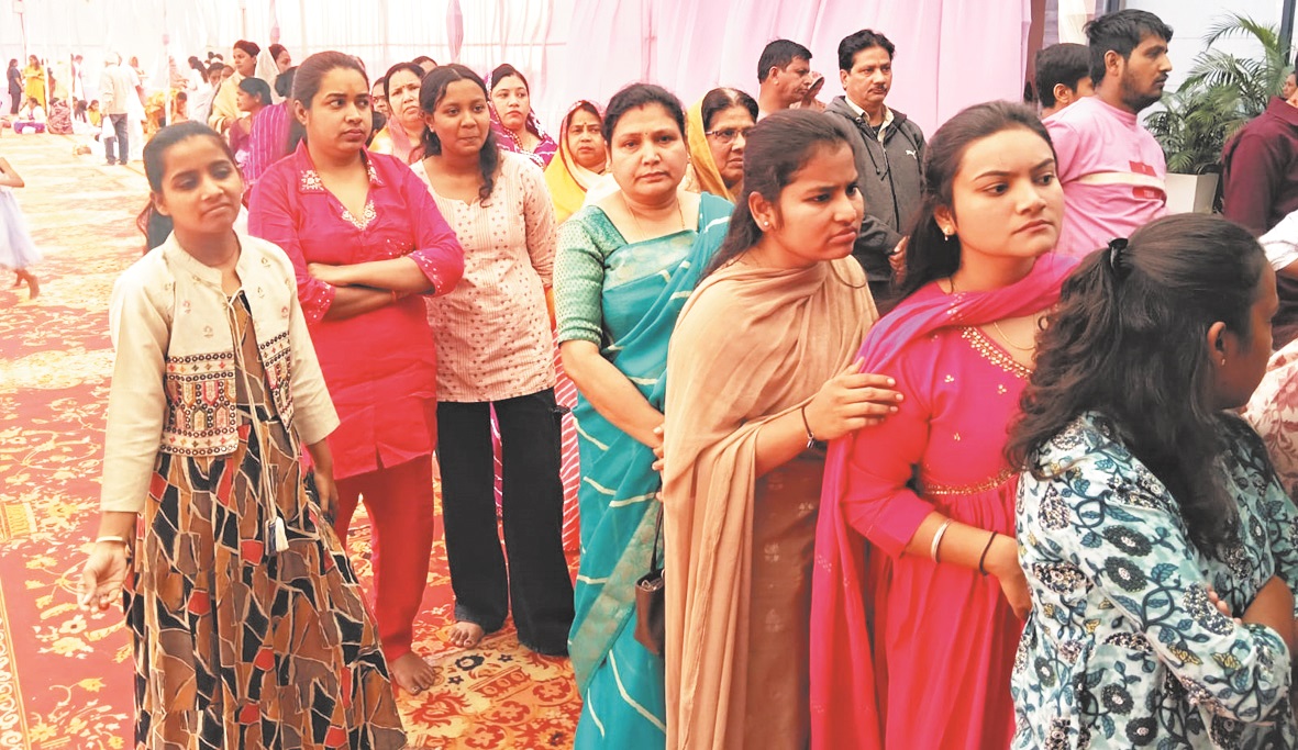 गुरुदेव सोहनलाल बापजी के समाधि दिवस पर जुटे श्रद्धालु